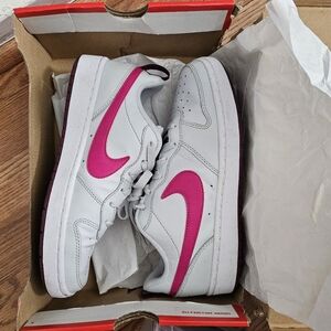 NIKE Pink and Gray Sneakers size 6Y